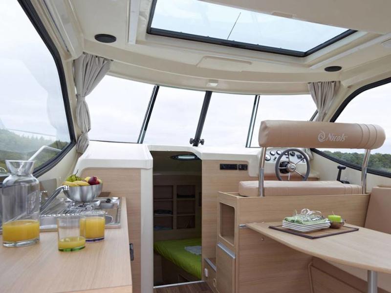 Book yachts online - motorboat - Sedan Primo - MUTZIG FR - rent