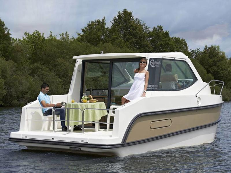 Book yachts online - motorboat - Sedan Primo - MUTZIG FR - rent