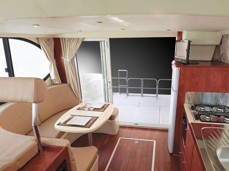 Book yachts online - motorboat - Estivale Quattro B - CH DE VALENCE FR - rent