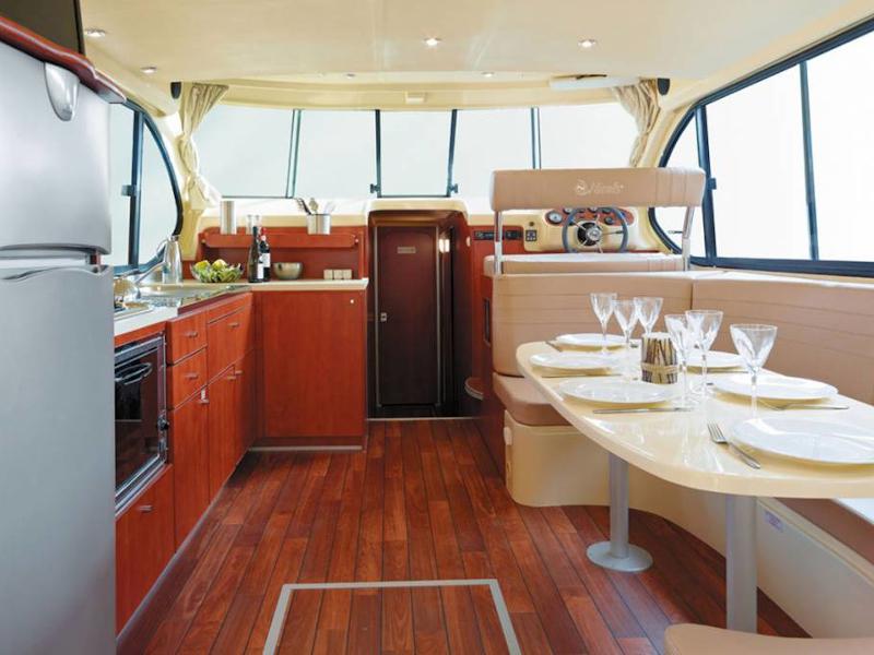 Book yachts online - motorboat - Estivale Sixto - BÍBIC HU - rent