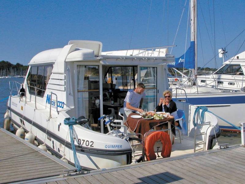 Book yachts online - motorboat - Sedan 1000 - REDON FR - rent