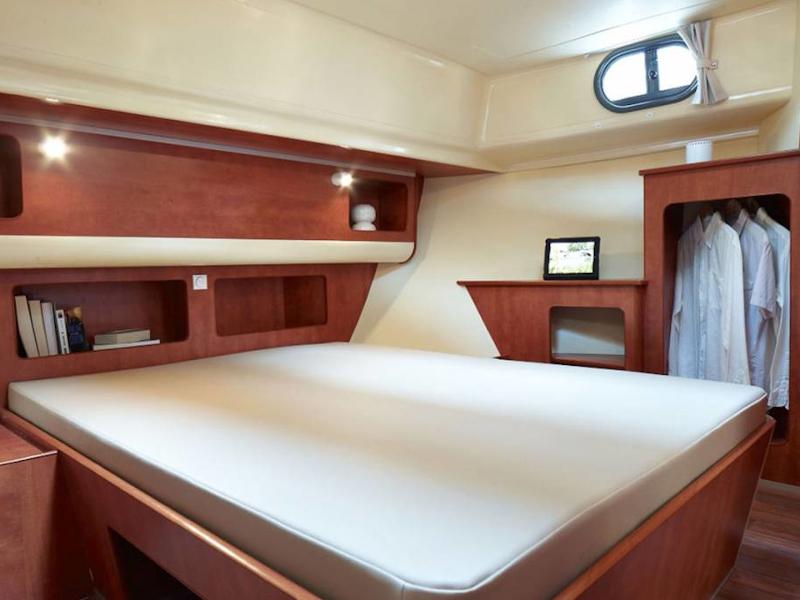 Book yachts online - motorboat - Estivale Quattro S - MONTFORT FR - rent