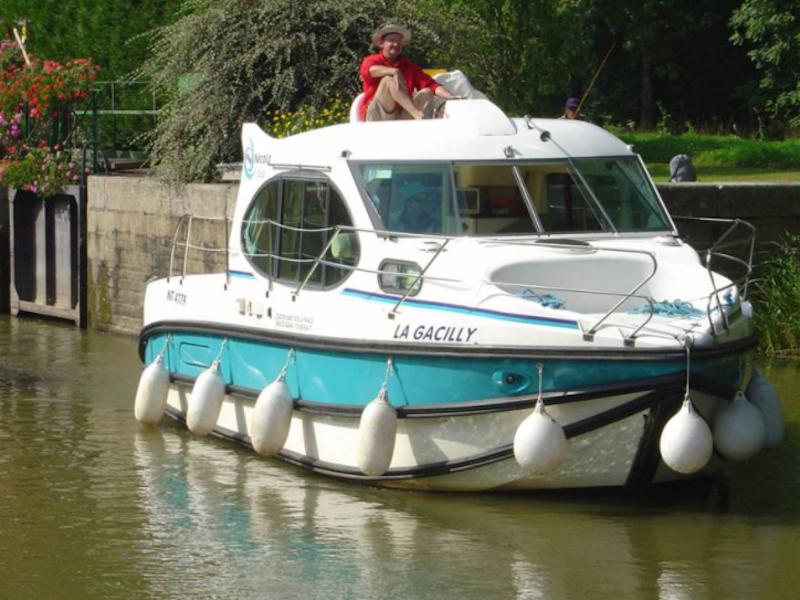 Book yachts online - motorboat - Estivale Duo - ALBIAS FR - rent