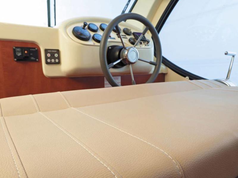 Book yachts online - motorboat - Estivale Sixto - MALVY FR - rent
