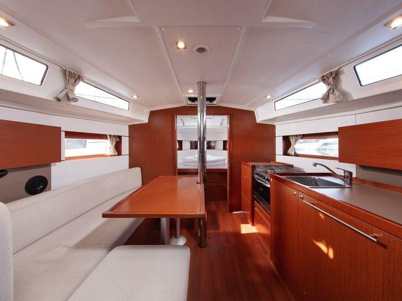 Book yachts online - sailboat - Oceanis 38.1 - Anima Maris - rent