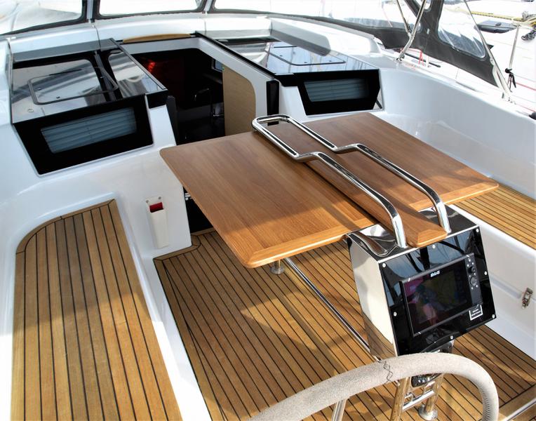 Book yachts online - sailboat - Hanse 418 - Diamante - rent