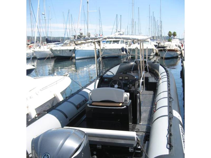 Book yachts online - motorboat - Tempest 900 - Callanques Express - rent