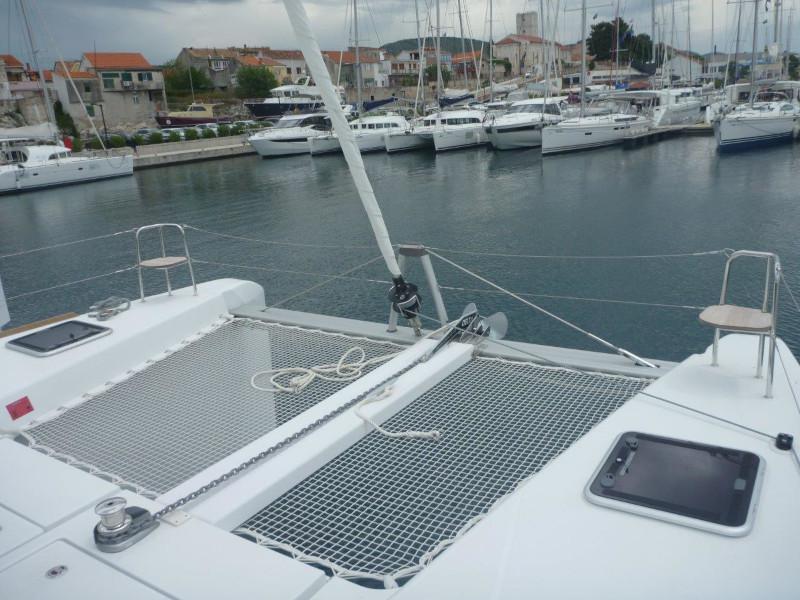 Book yachts online - catamaran - Lagoon 40 - Mare Negroni - rent