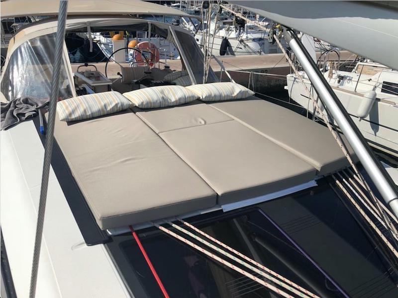 Book yachts online - sailboat - Dufour 350 - White Pearl - rent