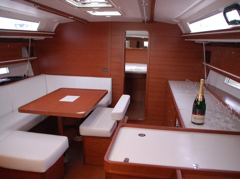 Book yachts online - sailboat - Dufour 445 GL 6 pax - Ambiente V - rent