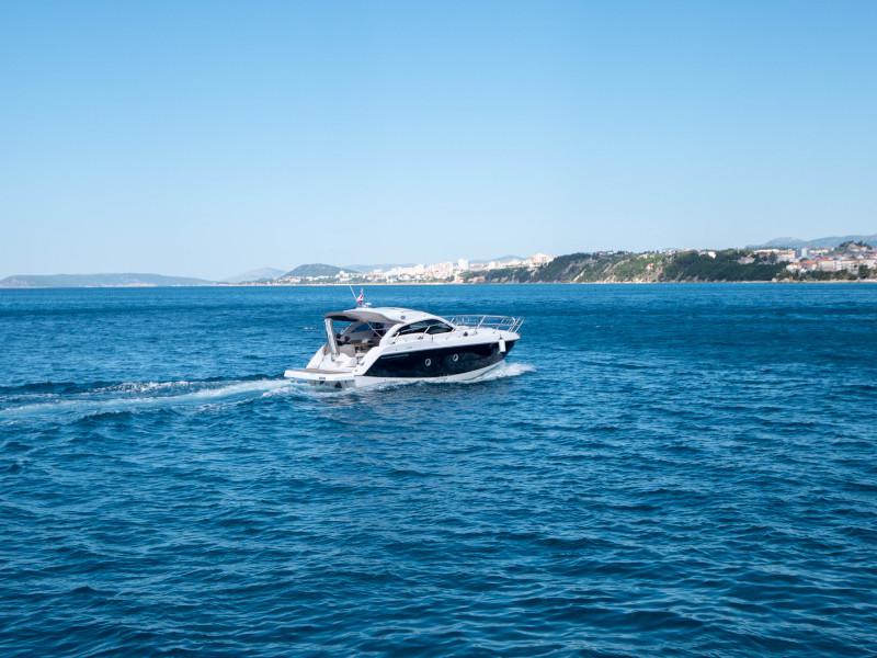 Book yachts online - motorboat - Sessa C35 - Jupika - rent