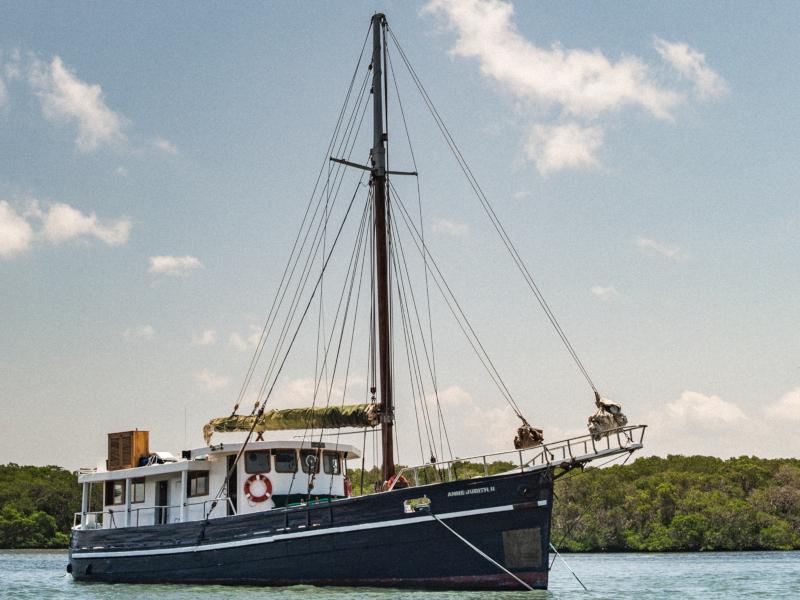 Book yachts online - other - Motor sailer - Anne Judith II - rent