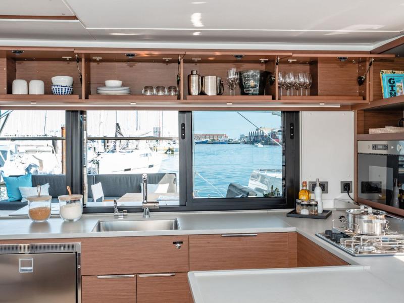 Book yachts online - catamaran - Lagoon 46 - Shanti - rent