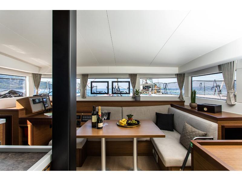 Book yachts online - catamaran - Lagoon 40 - Lagoon 40 (2020) - rent
