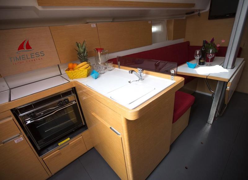 Book yachts online - sailboat - Elan 350 - VICTOR - rent