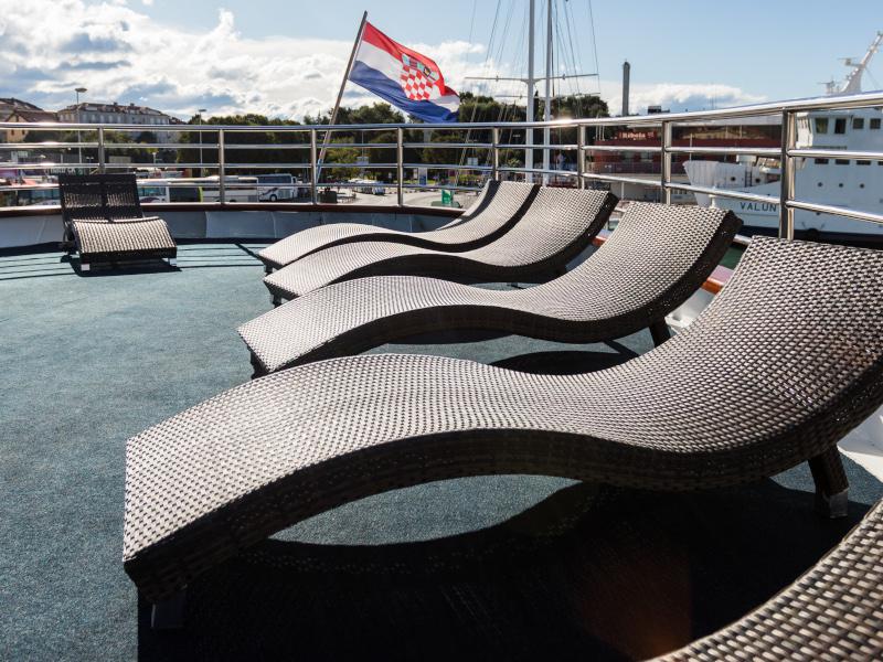 Book yachts online - motorboat - Motoryacht - Stella Maris - rent