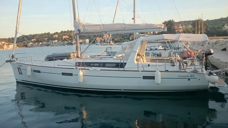 Book yachts online - sailboat - Beneteau Oceanis 45 - Fortune - rent