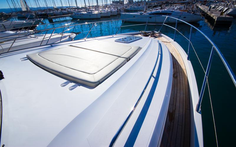 Book yachts online - motorboat - Princess 62 - Pamango - rent