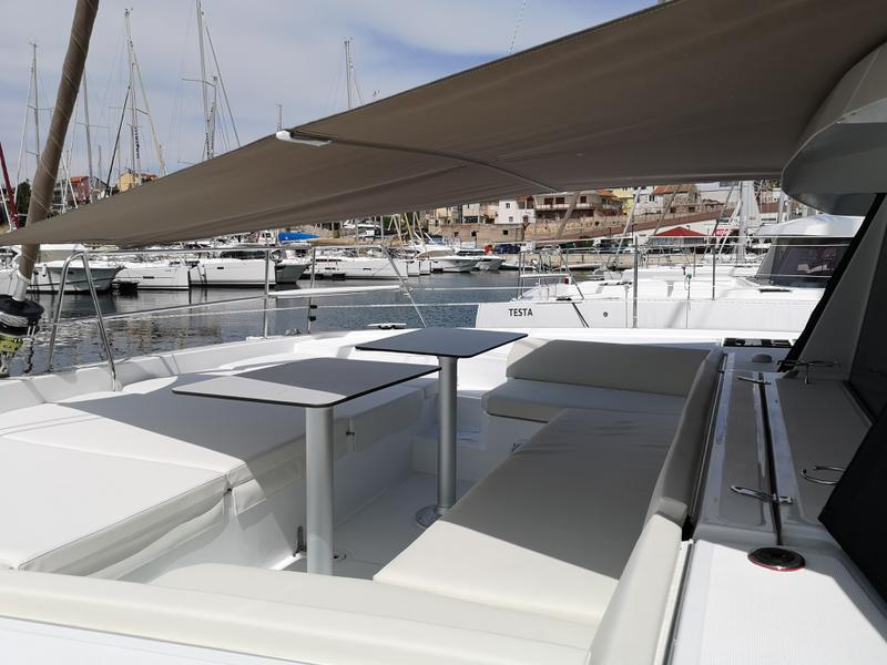 Book yachts online - catamaran - Bali 4.1-3 cab. ROLL MAINSAIL - LADY POLA  - rent