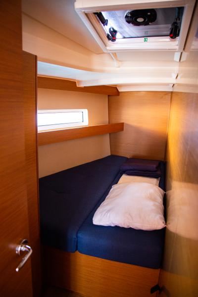 Book yachts online - sailboat - Sun Odyssey 440 - MONOLITH - rent