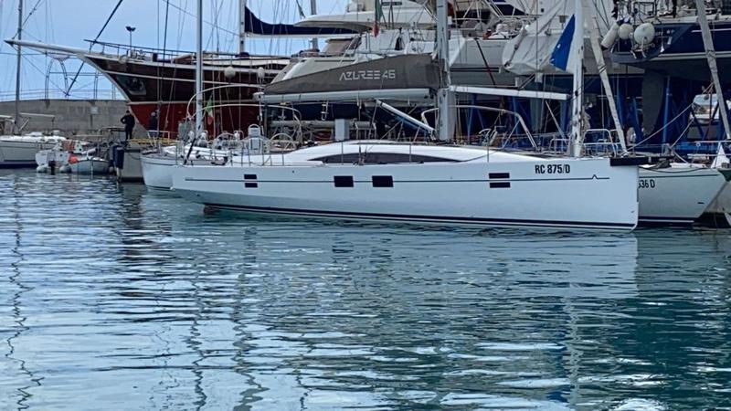 Book yachts online - sailboat - Azuree 46 - Profilo 2.0 - rent
