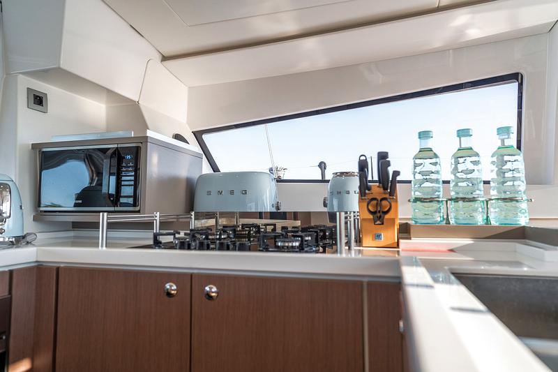 Book yachts online - catamaran - Bali 5.4. - Signature Concept - rent