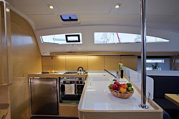 Book yachts online - sailboat - Elan 444 Impression - MARIJANA 48 - rent