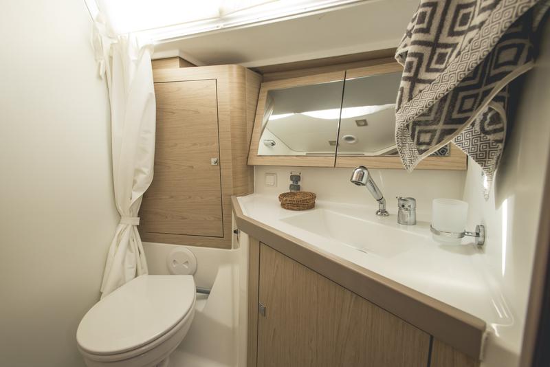 Book yachts online - sailboat - Oceanis 45 - Eika - Standard line - rent