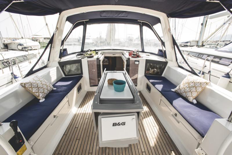 Book yachts online - sailboat - Oceanis 45 - Eika - Standard line - rent