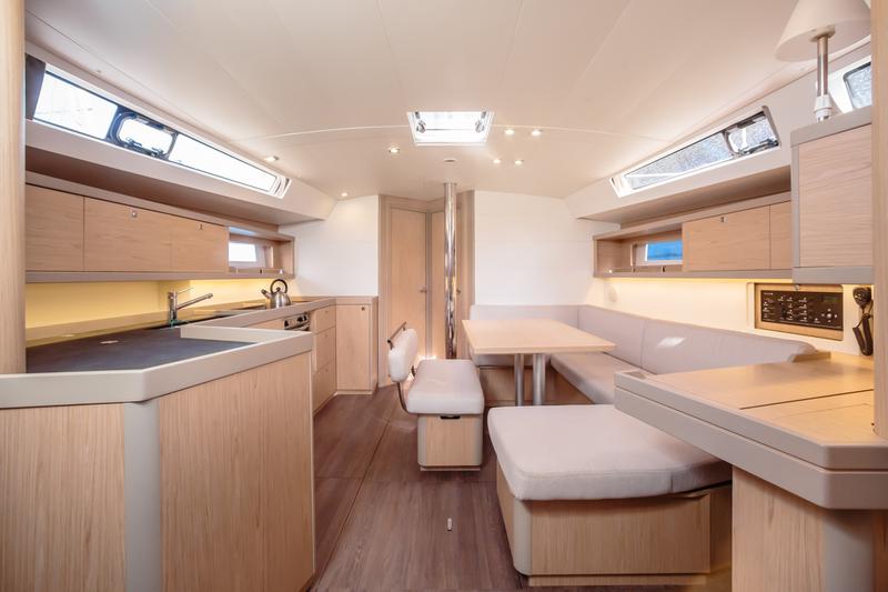 Book yachts online - sailboat - Oceanis 45 - Mizzica - Comfort line - rent