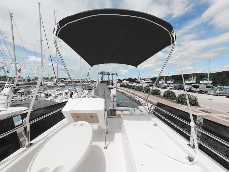 Book yachts online - motorboat - Futura 40 Grand Horizon - VESPUCCI - rent
