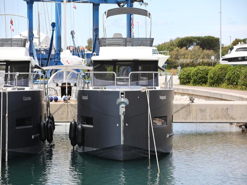 Book yachts online - motorboat - Futura 40 Grand Horizon - VESPUCCI - rent