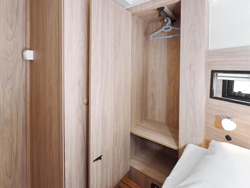 Book yachts online - motorboat - Futura 40 Grand Horizon - X MAGELLAN - rent