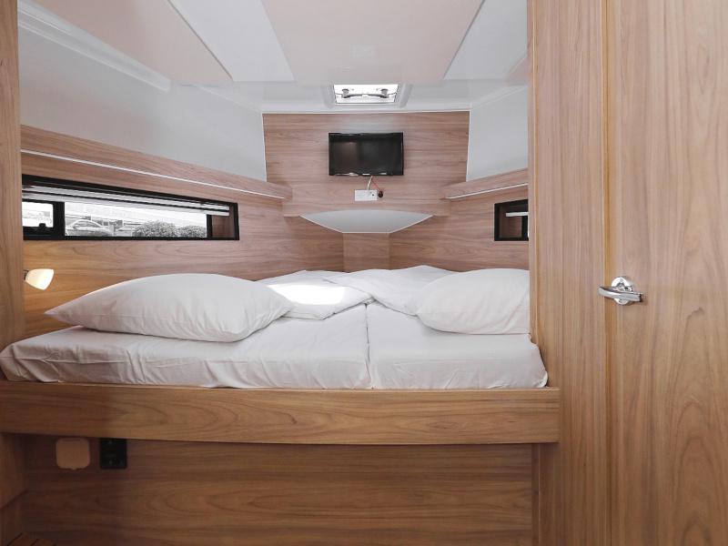 Book yachts online - motorboat - Futura 40 Grand Horizon - X MAGELLAN - rent