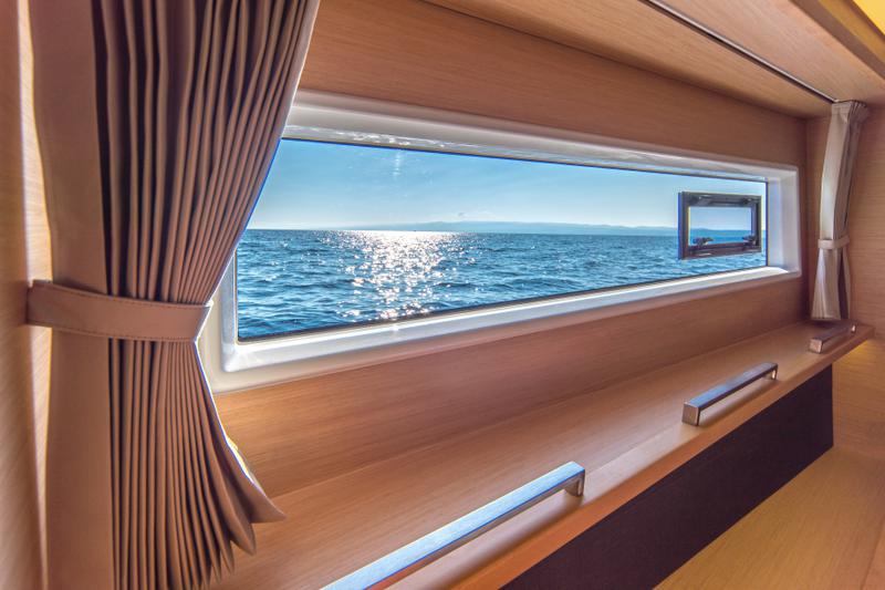 Book yachts online - catamaran - Lagoon 560 S2 (2016) equipped with generator, AC (saloon+cabins), water maker, ice maker, microwave oven, dishwasher, underwater lights, 2 X S.U.P. , water ski &amp; tube, 8 snorkel. sets - PURA VIDA - rent