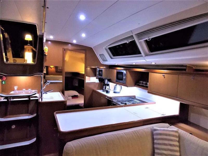 Book yachts online - sailboat - Oceanis 54 - Fos - rent