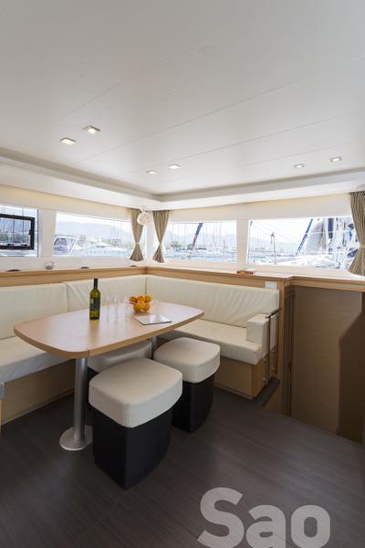 Book yachts online - catamaran - Lagoon 450 Fly A/C &amp; GEN - Sao - rent