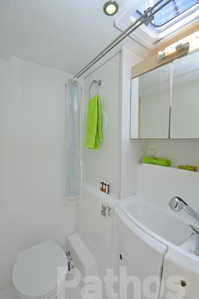 Book yachts online - catamaran - Lagoon 400. - Pathos - rent