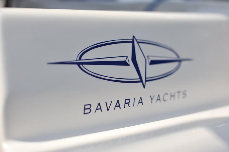 Book yachts online - sailboat - Bavaria 50 Cruiser - Tina - rent