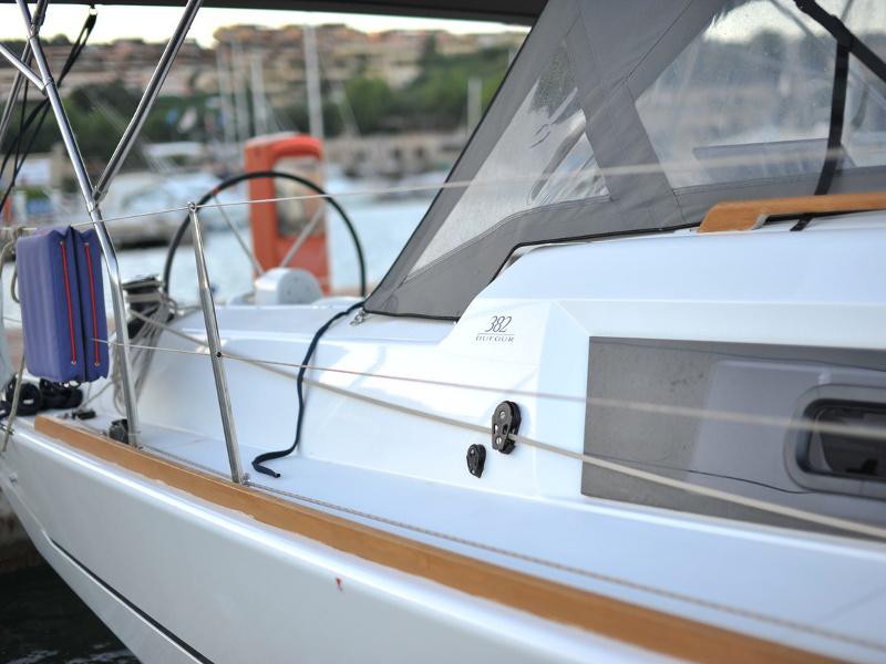 Book yachts online - sailboat - Dufour 382 Grand Large - Andreana - rent