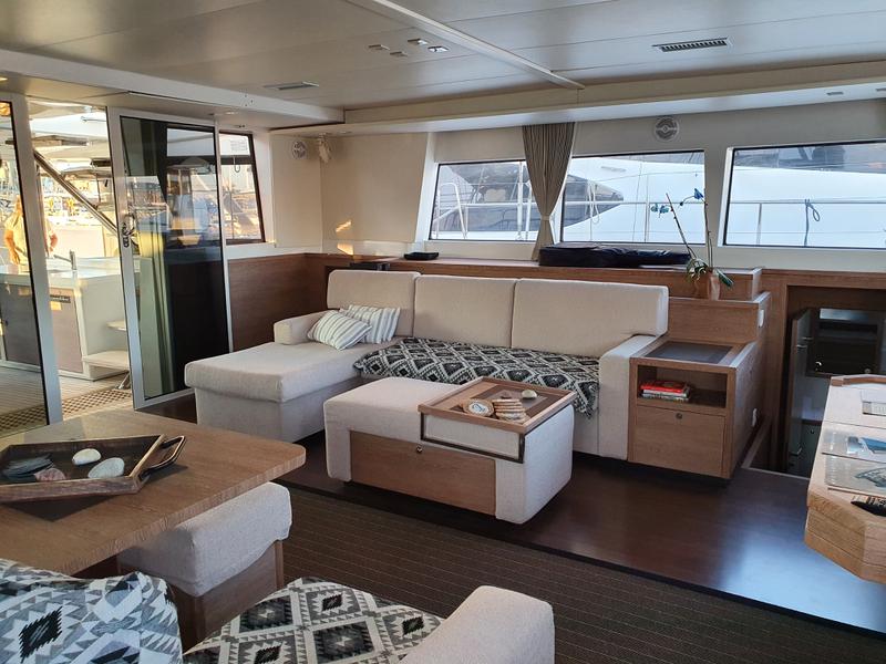 Book yachts online - catamaran - Lagoon 620(GEN,AC,WATERMAKER) - Kohinoor - rent