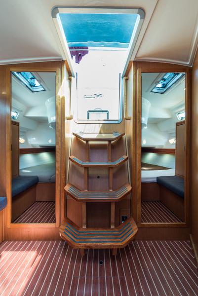 Book yachts online - sailboat - Bavaria 45 Cruiser Owner version - Bunty - Bow &amp; Teak - rent