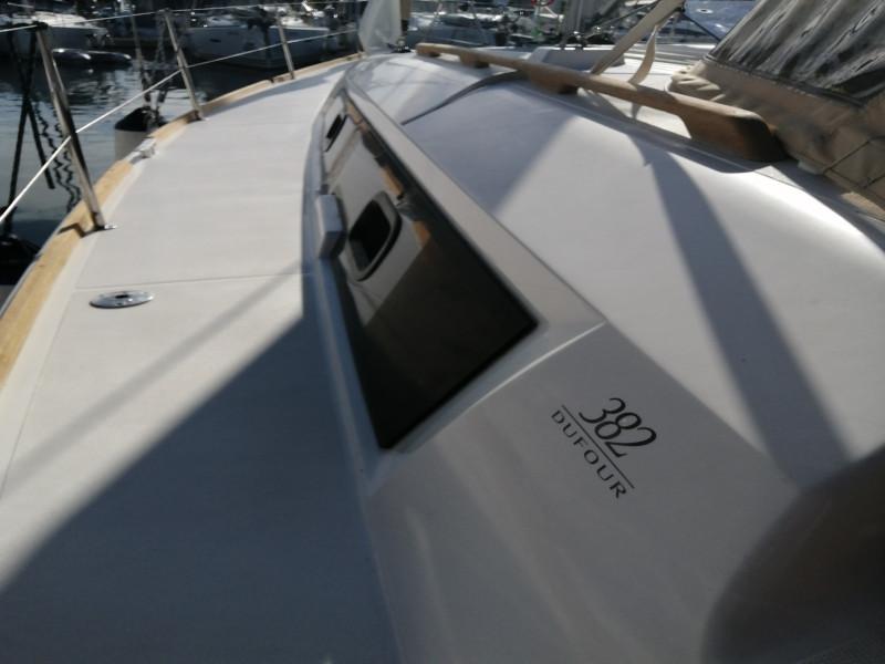 Book yachts online - sailboat - Dufour 382 GL - Mata - rent
