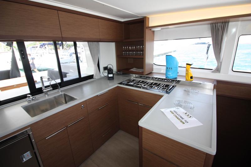 Book yachts online - catamaran - Lagoon 46 - Westerlund (A/C, WM, Generator, Inverter 12/220V) - rent