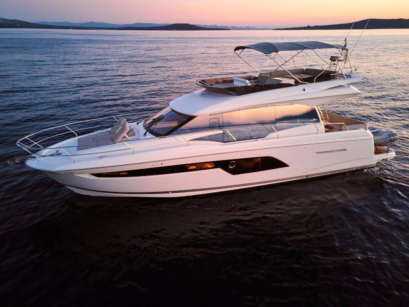 Book yachts online - motorboat - Prestige 520 Fly - Firefly - rent