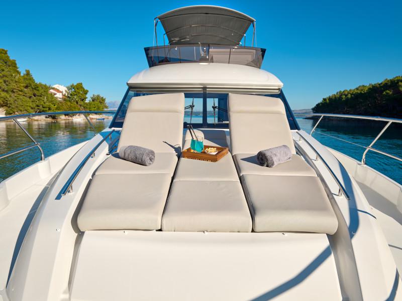 Book yachts online - motorboat - Prestige 520 Fly - Firefly - rent