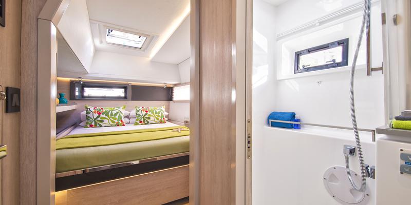 Book yachts online - catamaran - Moorings 4500 - Moorings 4500 (2017) - rent