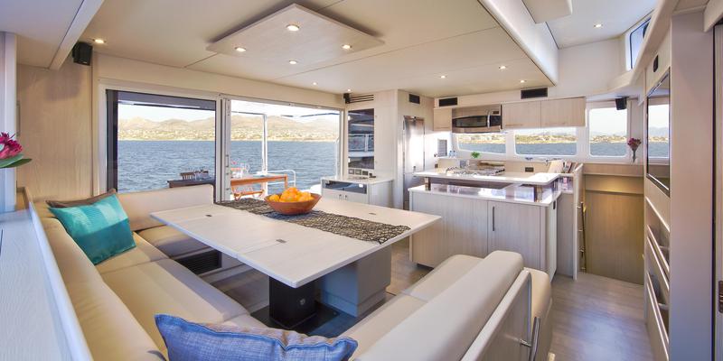 Book yachts online - catamaran - Moorings 5800 - Moorings 5800 (2016) - rent