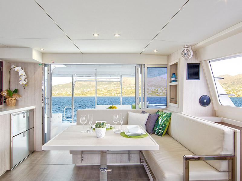 Book yachts online - catamaran - Moorings 4000 - Moorings 4000 (2016) - rent