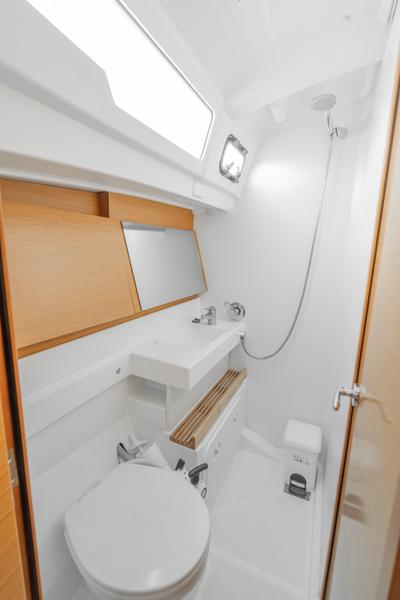 Book yachts online - sailboat - Sun Odyssey 490 (10) - ADEMARE - rent